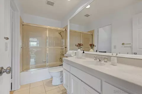 Bath - 2002 Chardon Ln, El Cajon, CA 92019 photo 4 of 9