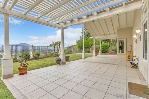 Exterior - 2002 Chardon Ln, El Cajon, CA 92019 photo 4 of 21