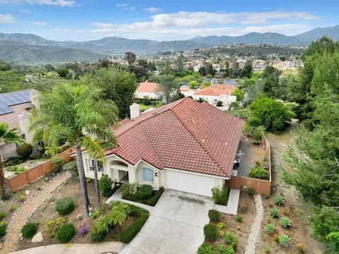 View/Area - 2002 Chardon Ln, El Cajon, CA 92019 photo 2 of 5