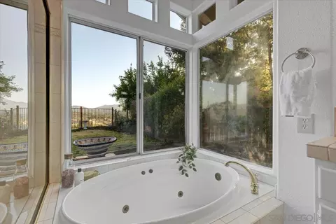 Bath - 2002 Chardon Ln, El Cajon, CA 92019 photo 6 of 9
