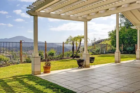 Exterior - 2002 Chardon Ln, El Cajon, CA 92019 photo 3 of 21