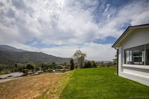 3153 Pine Ln, Spring Valley, CA 91978 photo 10