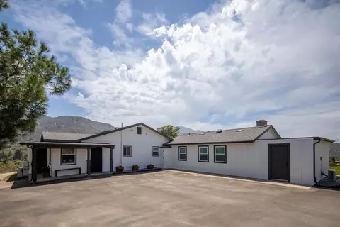 3153 Pine Ln, Spring Valley, CA 91978 photo 2