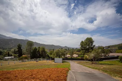 3153 Pine Ln, Spring Valley, CA 91978 photo 45