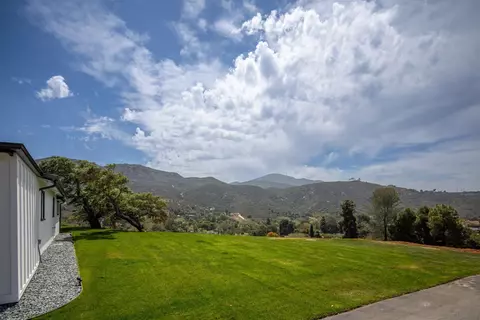 3153 Pine Ln, Spring Valley, CA 91978 photo 4