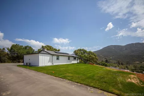 3153 Pine Ln, Spring Valley, CA 91978 photo 5