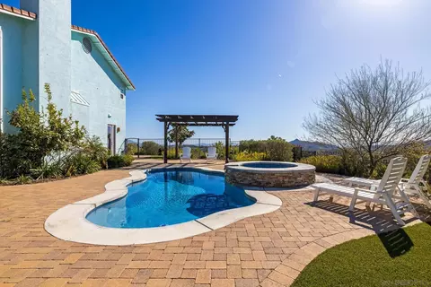 Exterior - 35140 Stirrup Rd, Temecula, CA 92592 photo 2 of 20