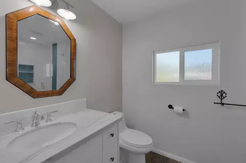 Bath - 35140 Stirrup Rd, Temecula, CA 92592 photo 4 of 5