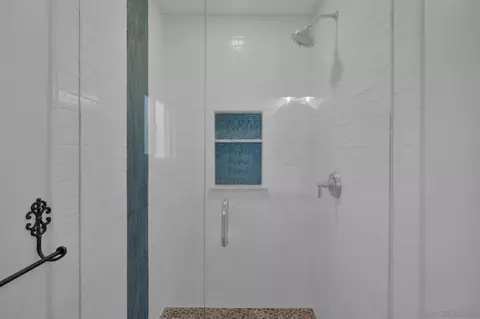 Bath - 35140 Stirrup Rd, Temecula, CA 92592 photo 5 of 5