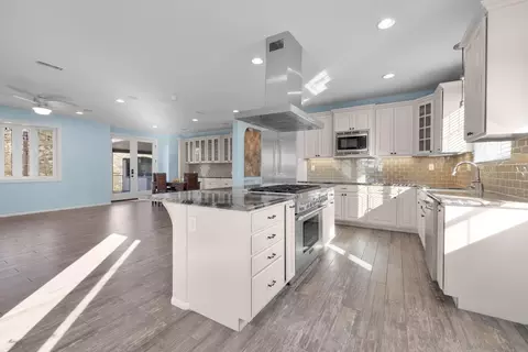 Kitchen - 35140 Stirrup Rd, Temecula, CA 92592 photo 3 of 5