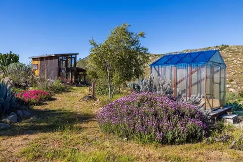 Exterior - 35140 Stirrup Rd, Temecula, CA 92592 photo 10 of 20