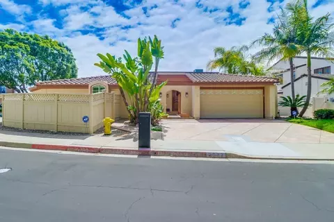Exterior - 2077 Caminito Capa, La Jolla, CA 92037 photo 6 of 13