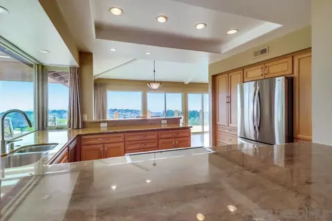 Kitchen - 2077 Caminito Capa, La Jolla, CA 92037 photo 5 of 5