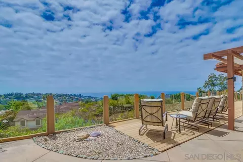 Exterior - 2077 Caminito Capa, La Jolla, CA 92037 photo 5 of 13