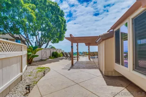 Exterior - 2077 Caminito Capa, La Jolla, CA 92037 photo 4 of 13