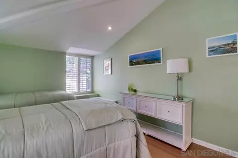 Bedroom - 2077 Caminito Capa, La Jolla, CA 92037 photo 5 of 9