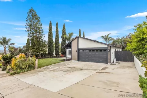 139 Lechuza Ln, Spring Valley, CA 91977 photo 3