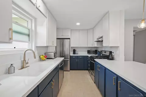 Kitchen - 129 Francesca, Oceanside, CA 92057 photo 3 of 4