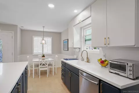 Kitchen - 129 Francesca, Oceanside, CA 92057 photo 4 of 4