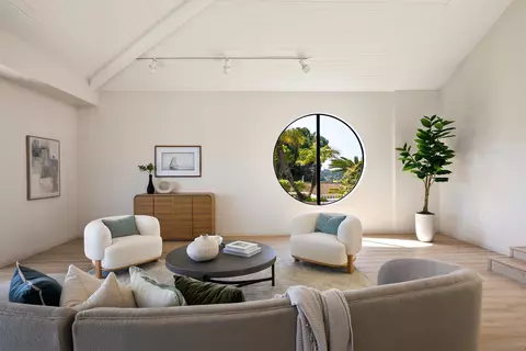 Living - 1050 Solana Dr, Del Mar, CA 92014 photo 1 of 5