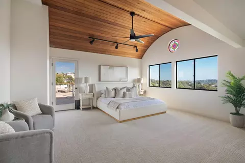 Bedroom - 1050 Solana Dr, Del Mar, CA 92014 photo 2 of 9