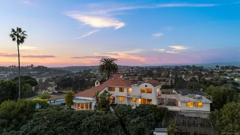 View/Area - 1050 Solana Dr, Del Mar, CA 92014 photo 1 of 8