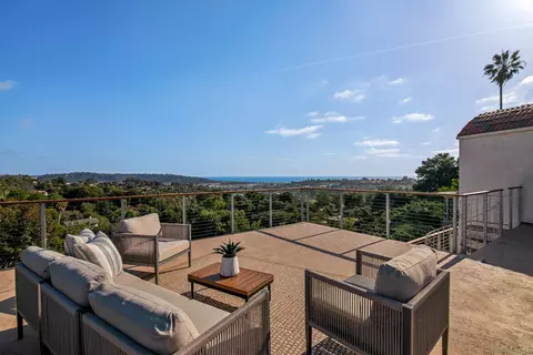 View/Area - 1050 Solana Dr, Del Mar, CA 92014 photo 4 of 8