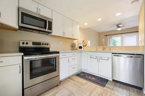 140 El Norte Pkwy #11, Escondido, CA 92026