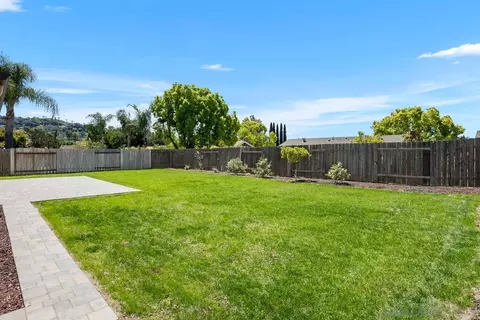 Exterior - 941 S Citrus Ave, Escondido, CA 92027 photo 5 of 6