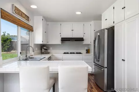 Kitchen - 941 S Citrus Ave, Escondido, CA 92027 photo 1 of 5