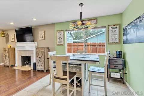 Dining - 9108 Gideon Cir N, Lakeside, CA 92040 photo 2 of 2