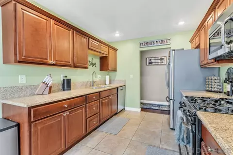 Kitchen - 9108 Gideon Cir N, Lakeside, CA 92040 photo 3 of 6