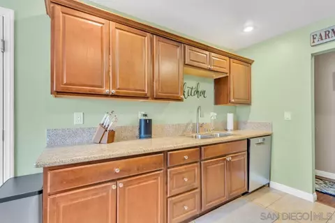 Kitchen - 9108 Gideon Cir N, Lakeside, CA 92040 photo 4 of 6