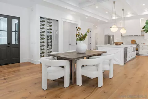Dining - 804 Hygeia, Encinitas, CA 92024 photo 2 of 2