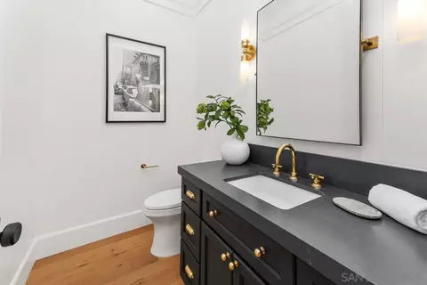 Bath - 804 Hygeia, Encinitas, CA 92024 photo 1 of 4