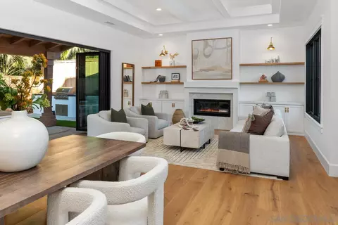 Living - 804 Hygeia, Encinitas, CA 92024 photo 1 of 1