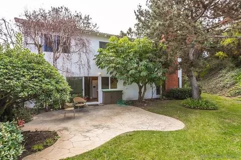 Exterior - 2640 Longboat Cv, Del Mar, CA 92014 photo 3 of 6