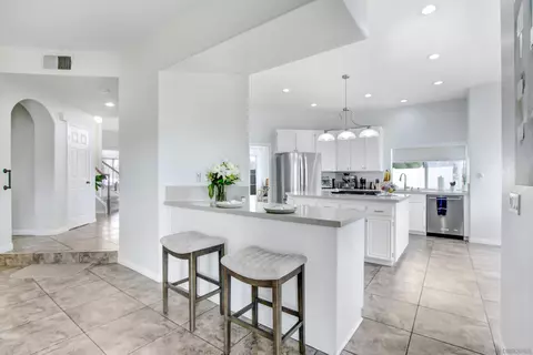 Kitchen - 45592 Corte Montril, Temecula, CA 92592 photo 2 of 3