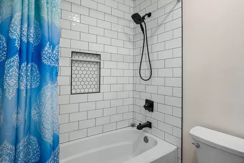 Bath - 9860 Costa Lago St, Spring Valley, CA 91977 photo 4 of 4