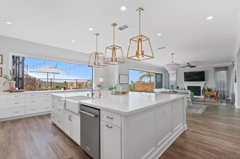 4719 Crespi Ct, Carlsbad, CA 92010