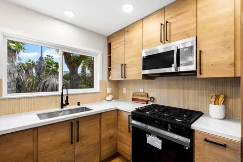 Kitchen - 9616 Halberns Blvd, Santee, CA 92071 photo 3 of 6