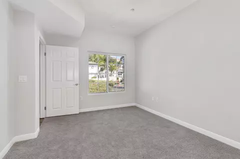 2724 Lake Pointe Dr #241, Spring Valley, CA 91977 photo 17