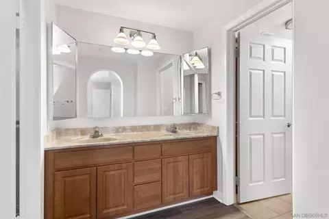2724 Lake Pointe Dr #241, Spring Valley, CA 91977 photo 13