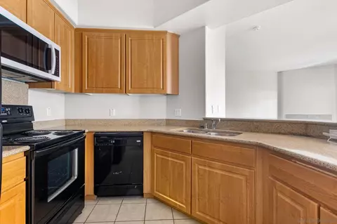 2724 Lake Pointe Dr #241, Spring Valley, CA 91977 photo 4