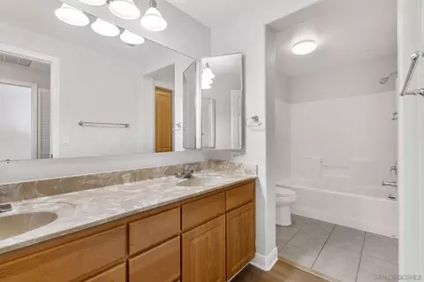 2724 Lake Pointe Dr #241, Spring Valley, CA 91977 photo 10