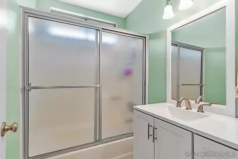 Bath - 8320 Oconnell Rd, El Cajon, CA 92021 photo 4 of 4
