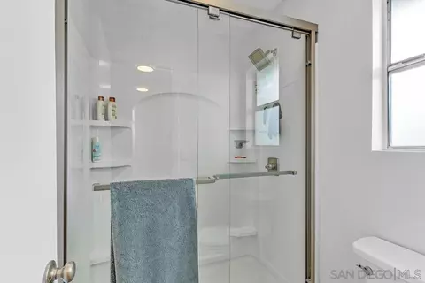 Bath - 8320 Oconnell Rd, El Cajon, CA 92021 photo 3 of 4