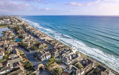View/Area - 2049 S Pacific St, Oceanside, CA 92054 photo 3 of 4