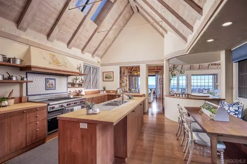 Kitchen - 2049 S Pacific St, Oceanside, CA 92054 photo 1 of 3