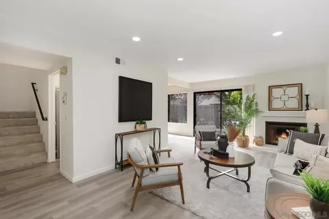 Living - 8274 Caminito Modena, La Jolla, CA 92037 photo 1 of 2